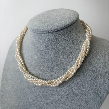 429 Tassaki K18 5-String Pearl Necklace with round pearls and 41 cm gold chain