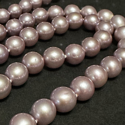 Tasaki purple pearl necklace with silver chain featuring 7.0-8.1mm pearls measuring 95cm in length