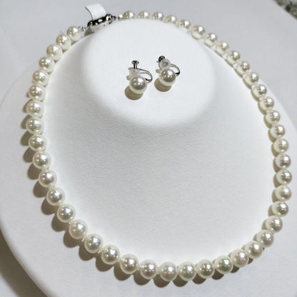 K18WG Akoya Pearl Set with 8-8.5mm pearls and 44cm white gold necklace