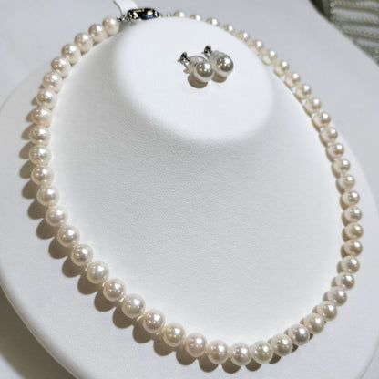 Akoya pearl necklace 44cm and 7.5mm pearl earrings set in K18 white gold