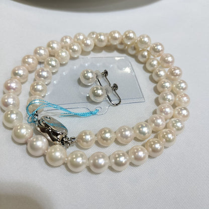 Akoya pearl necklace 44cm and 7.5mm pearl earrings set in K18 white gold
