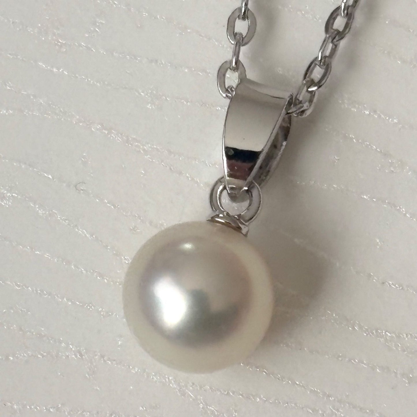 079 Mikimoto silver necklace featuring 6.6mm pearls and 40cm length elegant jewelry piece