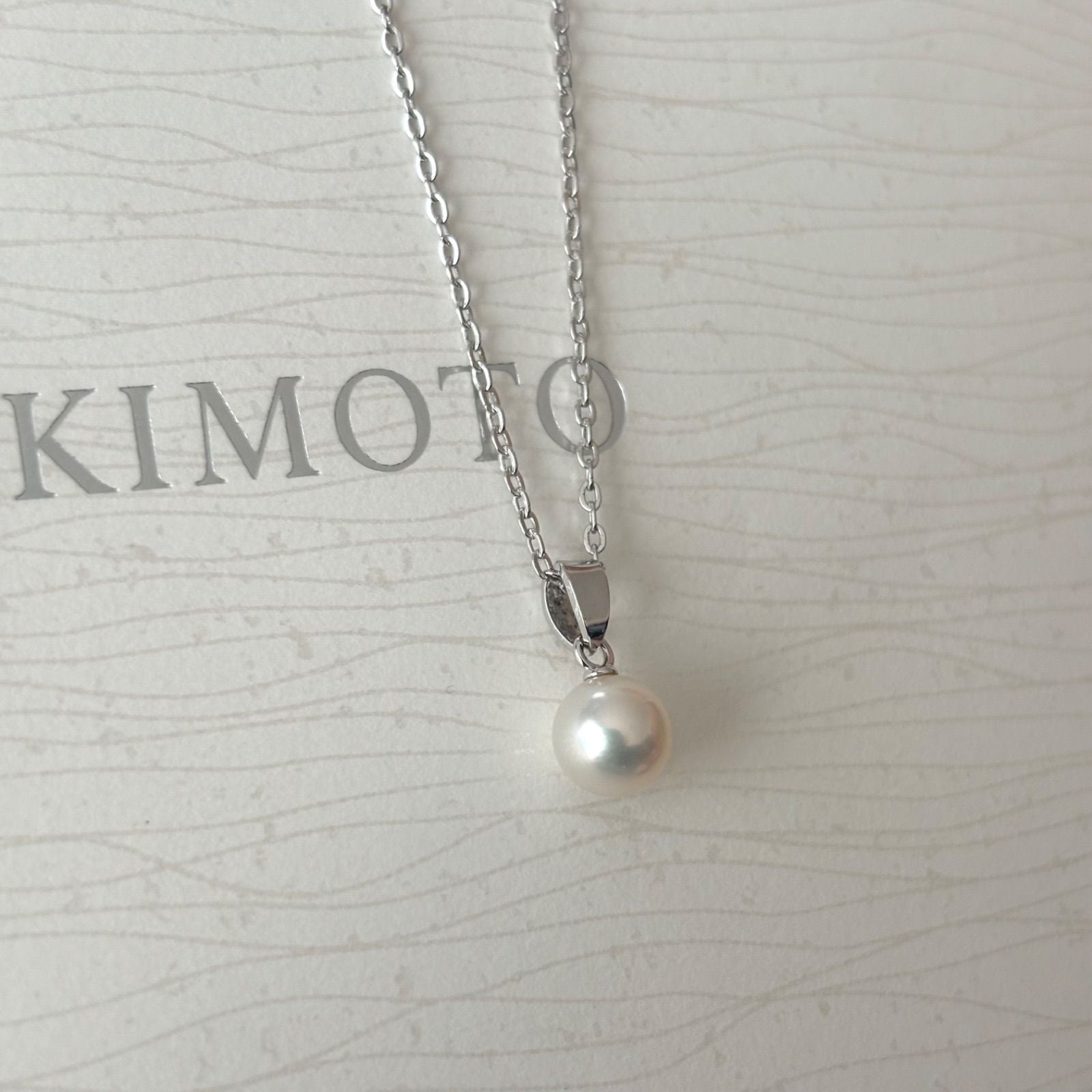 079 Mikimoto silver necklace featuring 6.6mm pearls and 40cm length elegant jewelry piece