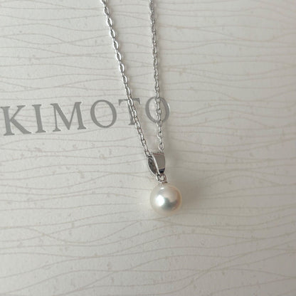 079 Mikimoto silver necklace featuring 6.6mm pearls and 40cm length elegant jewelry piece