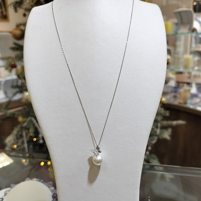 Limited Pt900/850 Akoya Pearl Pendant Necklace with 8mm pearl and 0.07 ct diamond on Pt850 chain