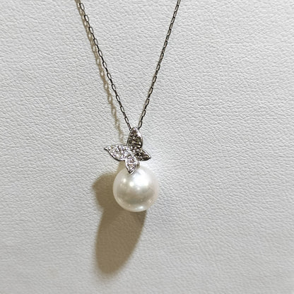 Limited Pt900/850 Akoya Pearl Pendant Necklace with 8mm pearl and 0.07 ct diamond on Pt850 chain