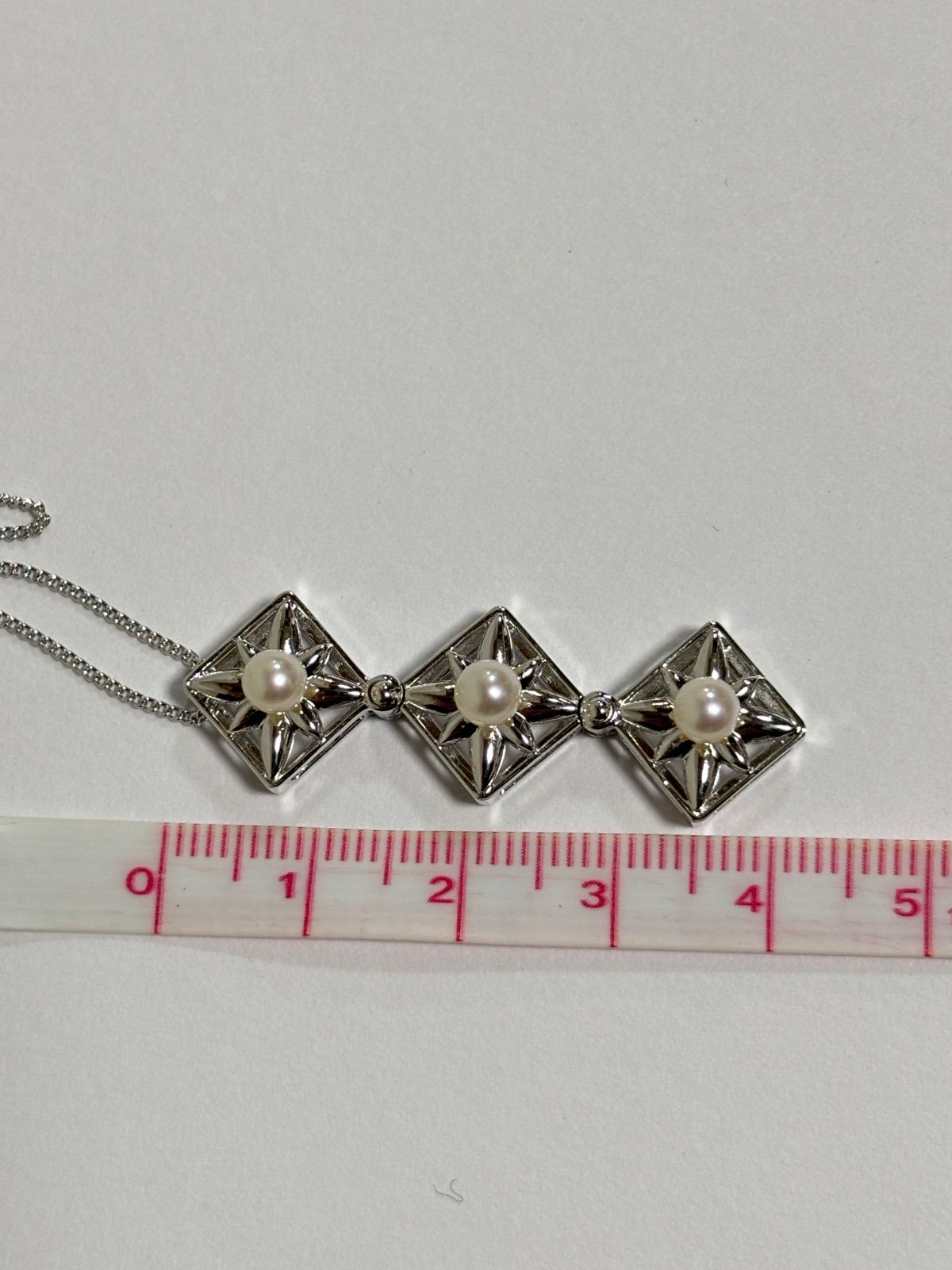Tasaki silver 925 necklace with a single freshwater pearl pendant and adjustable chain