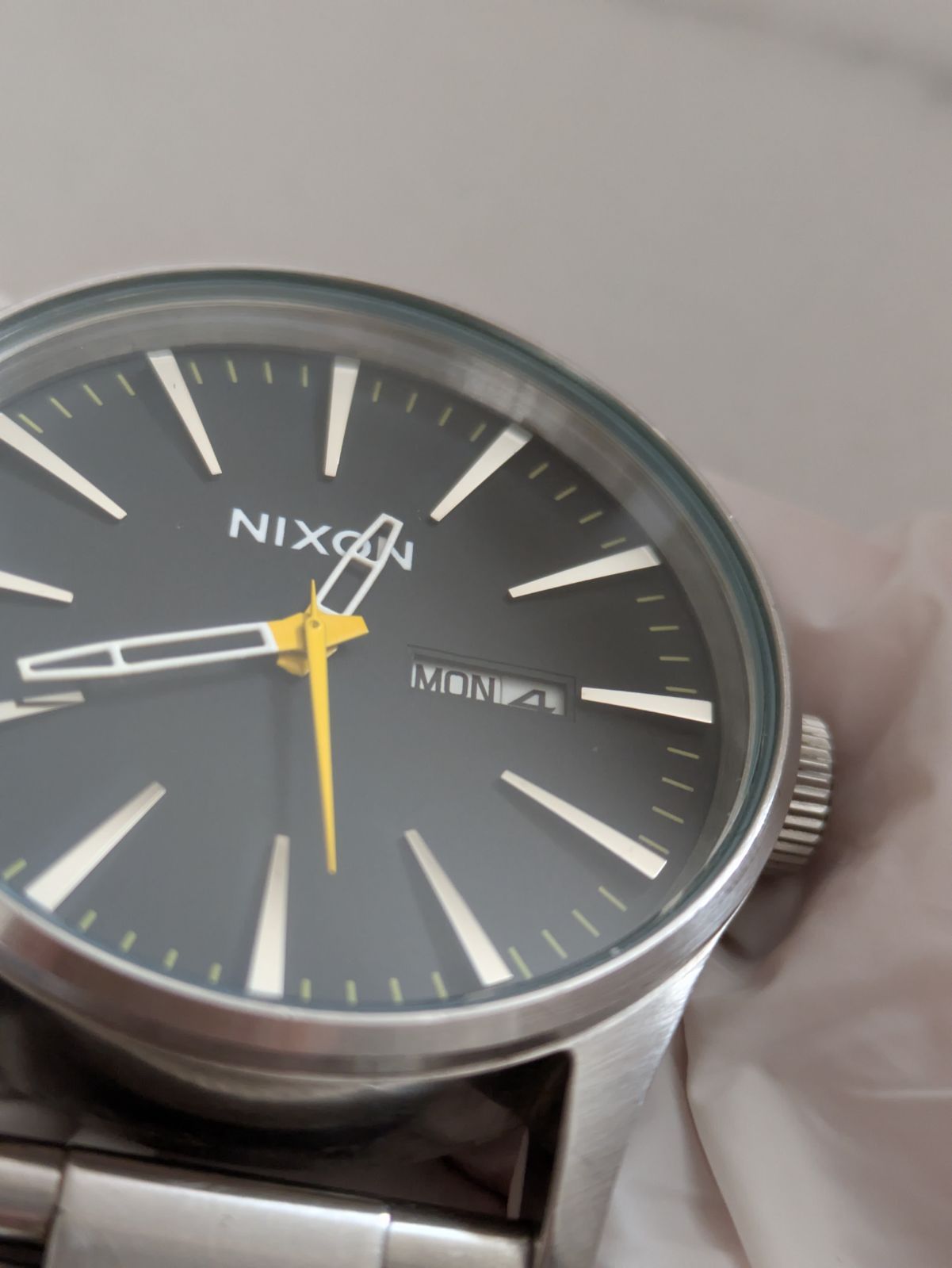 NIXON Series Quartz Men's Watch — Japanese