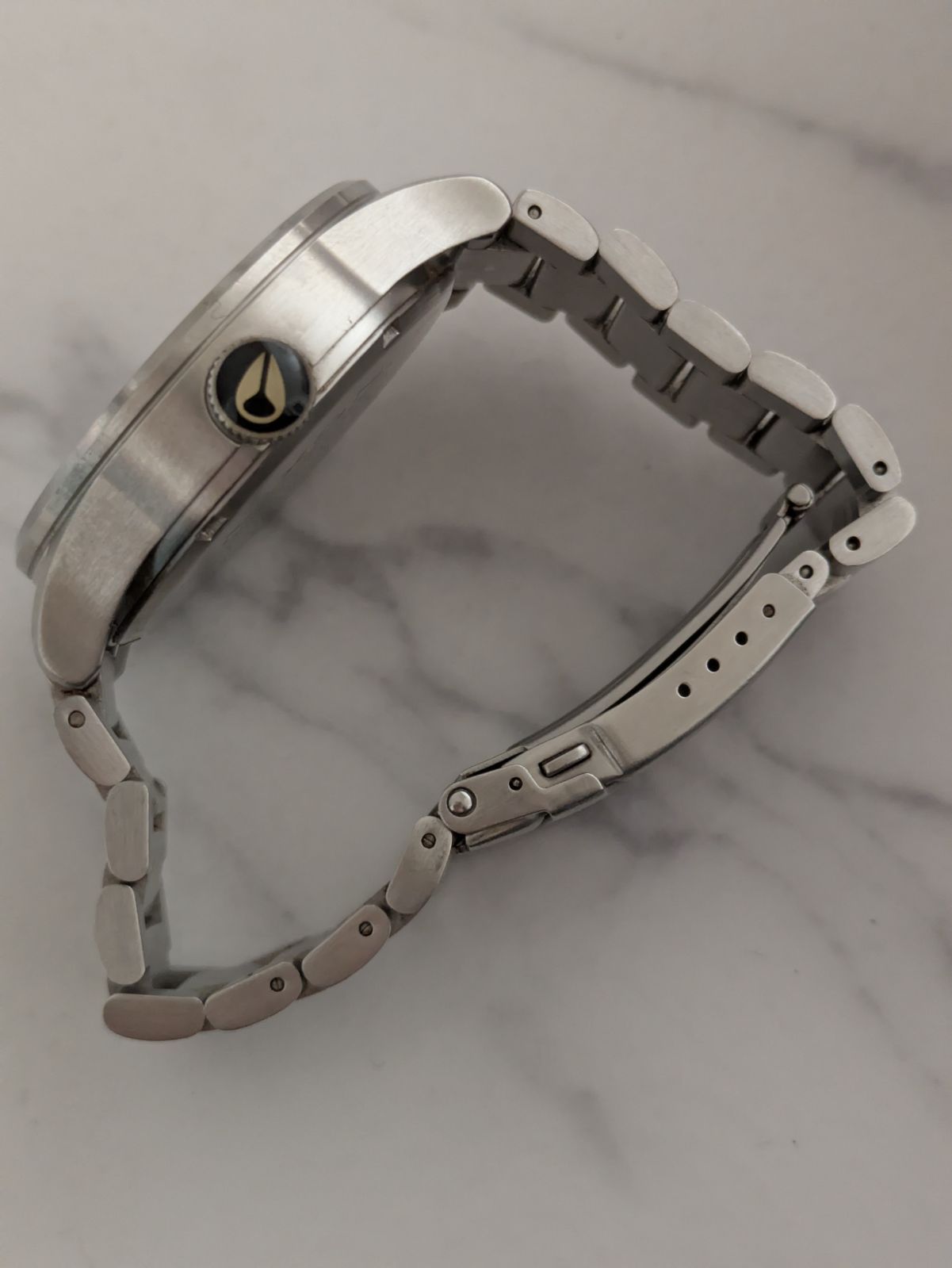 NIXON Series Quartz Men's Watch — Japanese