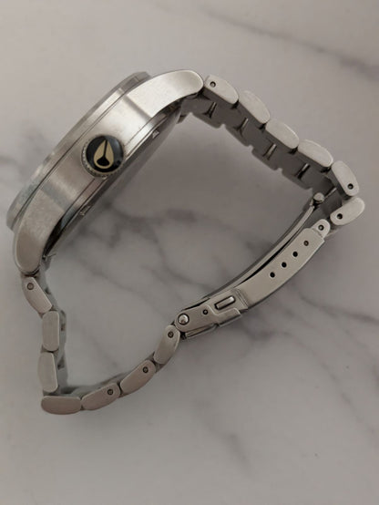 NIXON Series Quartz Men's Watch — Japanese