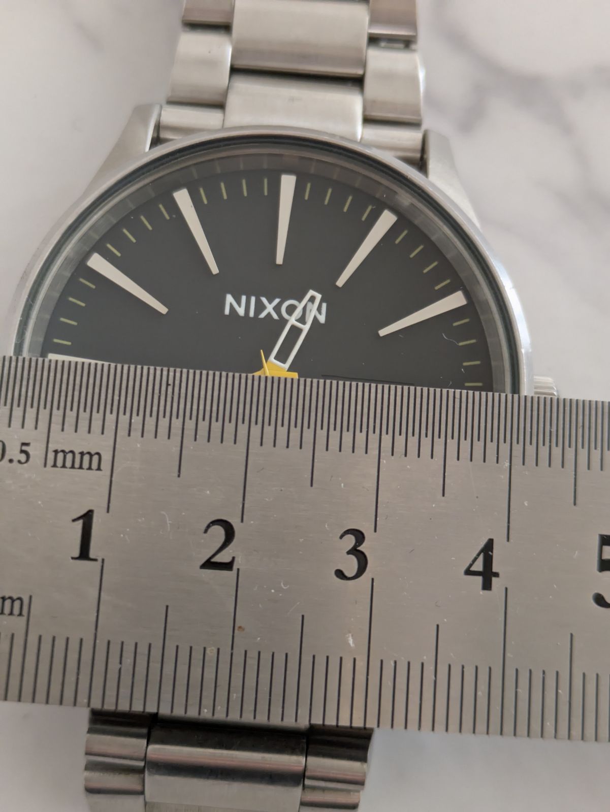 NIXON Series Quartz Men's Watch — Japanese