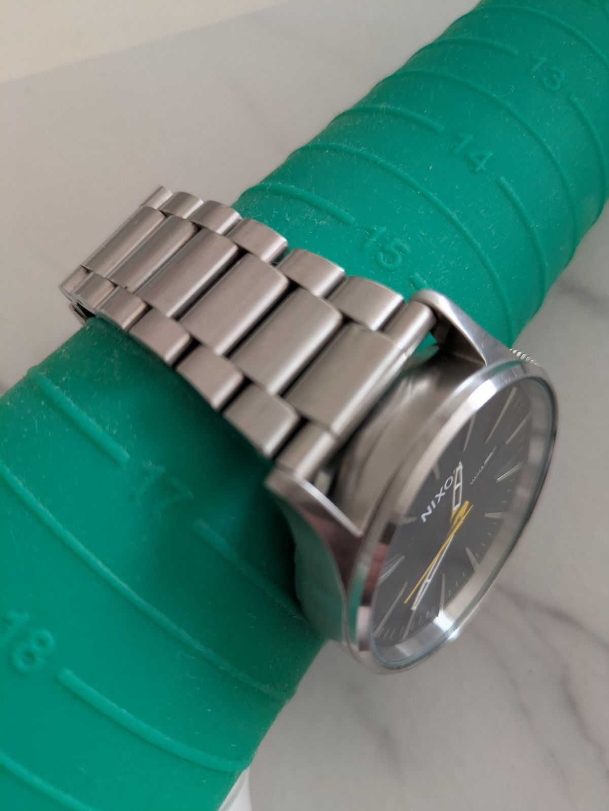 NIXON Series Quartz Men's Watch — Japanese