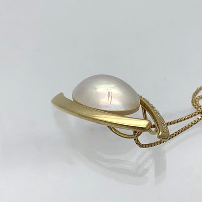K18YG Tasaki Mabe pearl necklace with diamond pendant in gold, 45cm length, for ladies
