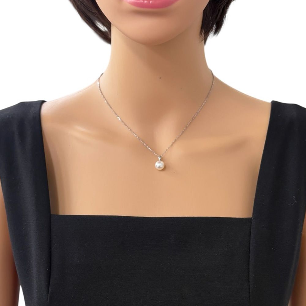 Pre-owned Mikimoto K14 white gold pearl necklace for women in silver color weighing 3.0 grams