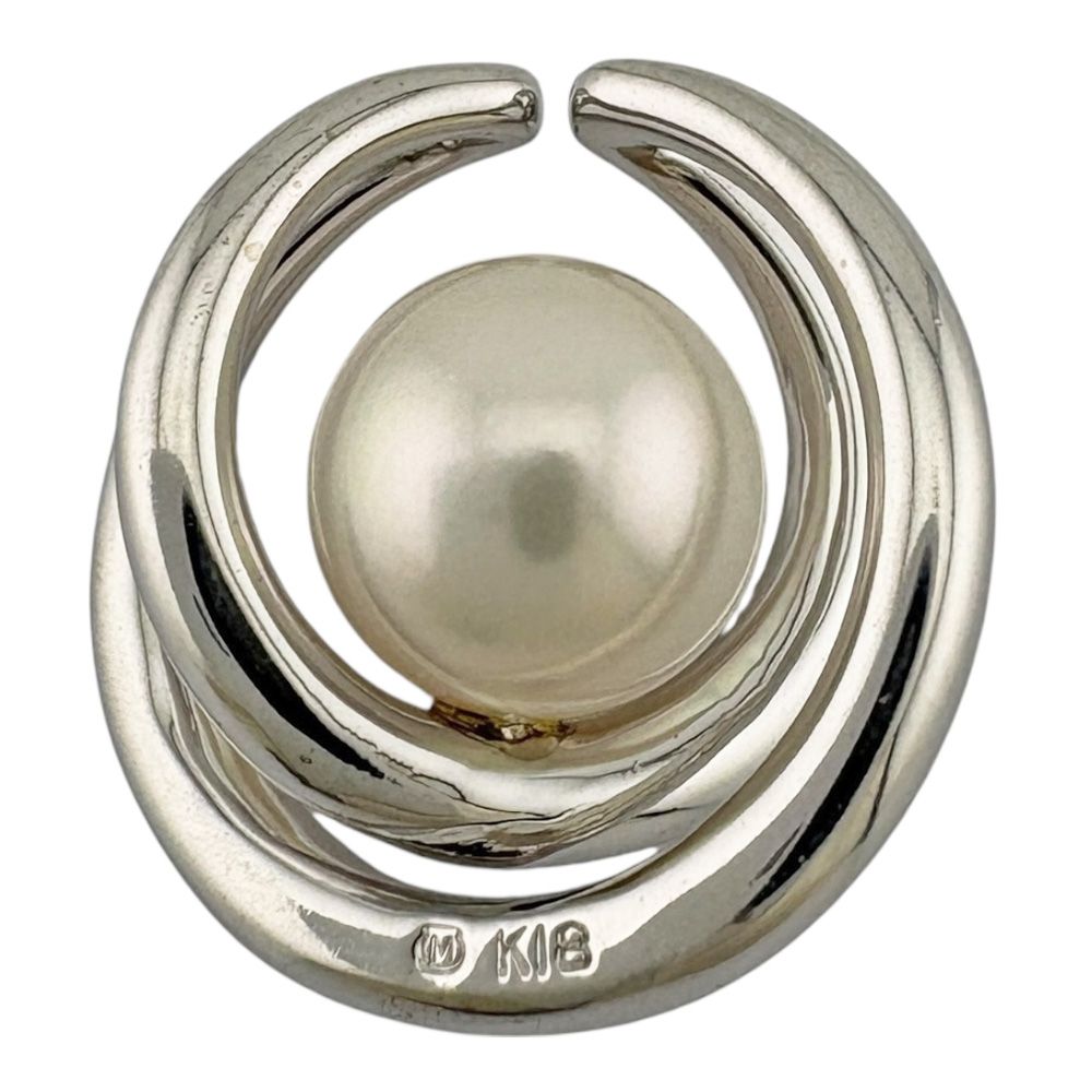 Mikimoto 18K white gold pendant top with a round Akoya pearl for ladies in silver color