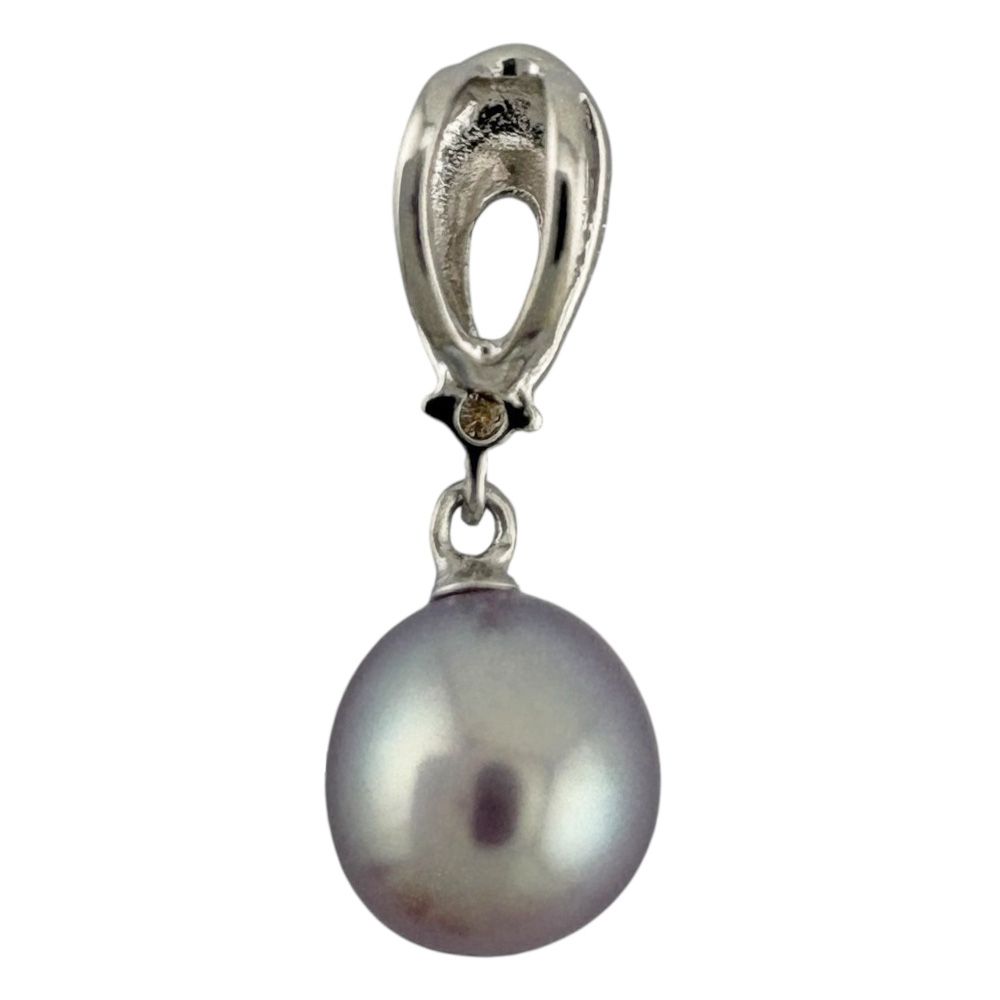 Tasaki 18K white gold pendant top with pearl and small diamond on silver chain