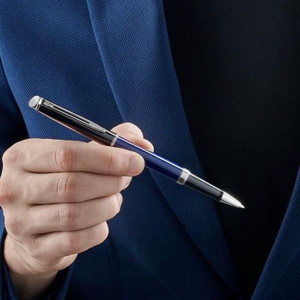 WATERMAN Metropolitan Essential Color Blocking pen in black and white with palladium trim and blue cap
