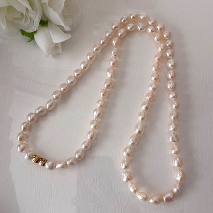 263 Tasaki K18 Baroque Pearl Necklace with 91.5 cm length showcasing irregularly shaped pearls and gold chain