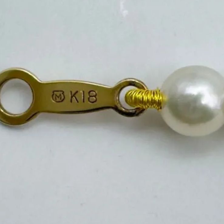 Mikimoto Baby Pearl Necklace with white pearls and K18 gold clasp, 41 cm length, simple elegant design