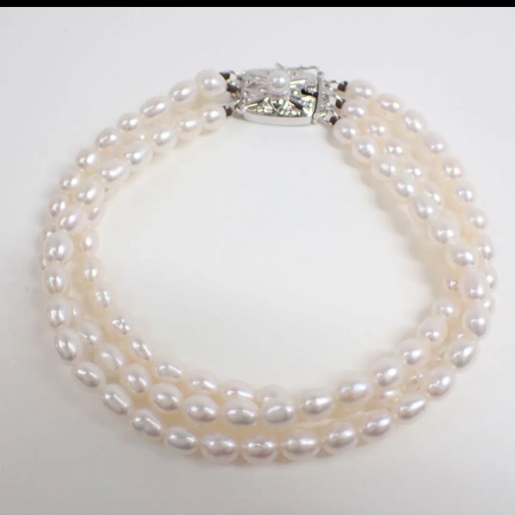 Mikimoto 3WAY 3-row silver necklace and bracelet featuring 4mm freshwater pearls