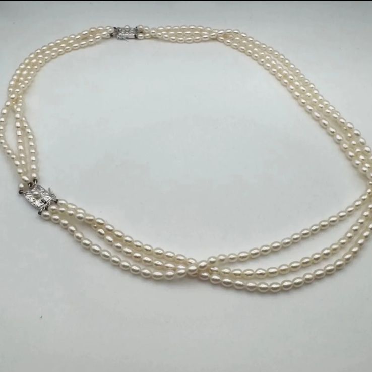 Mikimoto 3WAY 3-row silver necklace and bracelet featuring 4mm freshwater pearls
