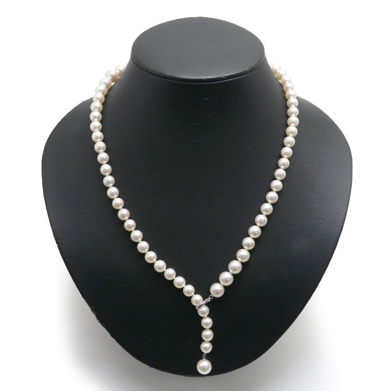 Single strand pearl necklace with 7-9mm Akoya cultured pearls set in K18WG metal, 54 cm long