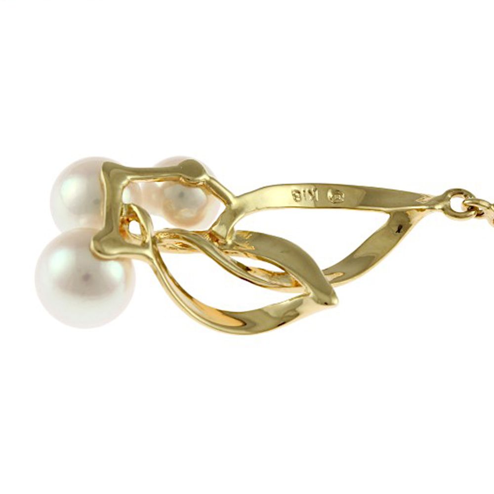 Mikimoto ladies necklace featuring an 18K yellow gold chain and a single Akoya pearl pendant weighing 4 grams
