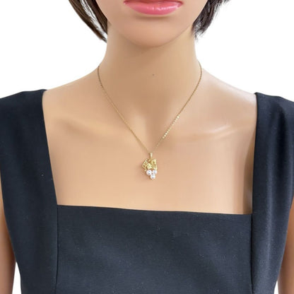 Mikimoto 18K yellow gold pendant top featuring a lustrous Akoya pearl for ladies