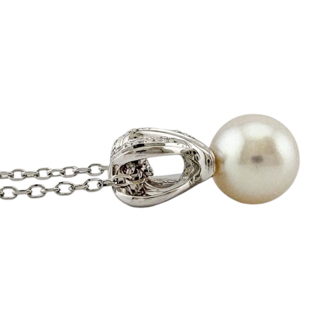 Mikimoto 18K white gold necklace with heart-shaped Akoya pearl pendant for ladies