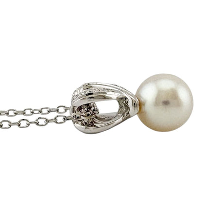 Mikimoto 18K white gold necklace with heart-shaped Akoya pearl pendant for ladies