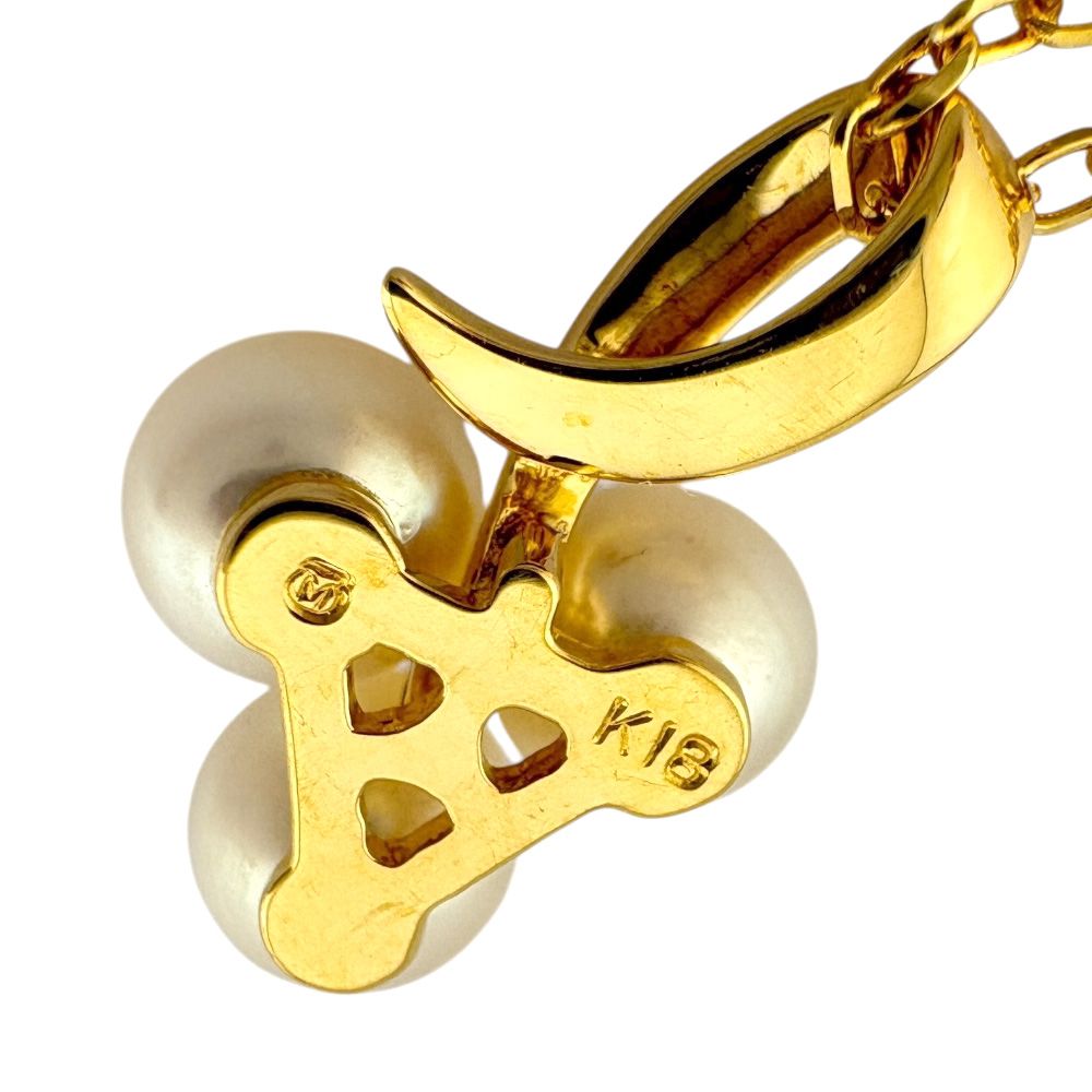 Mikimoto ladies necklace in 18K yellow gold featuring a single pearl weighing 3.1 grams