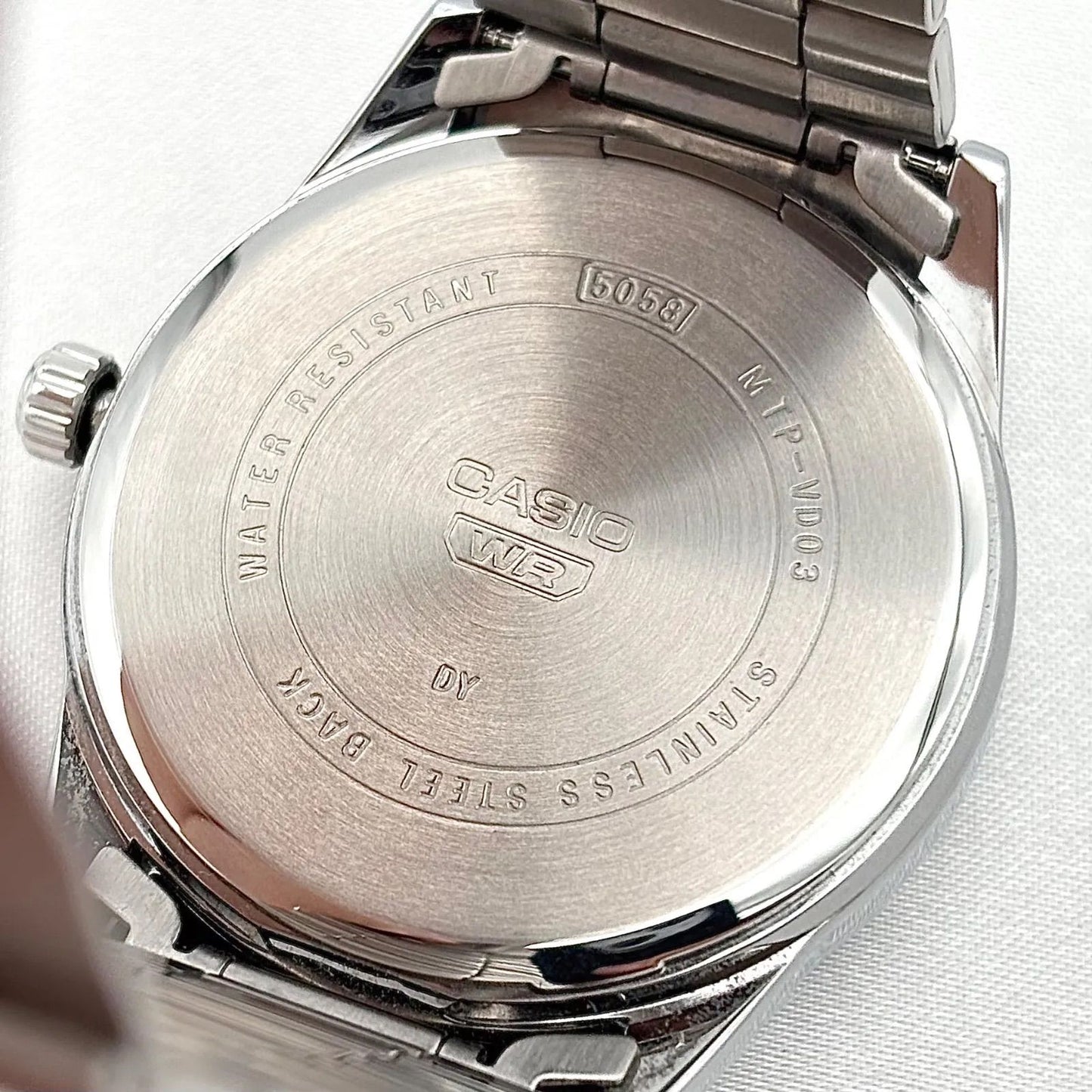 CASIO MTP-VD03D-2A2 Quartz Men's Watch — Japanese