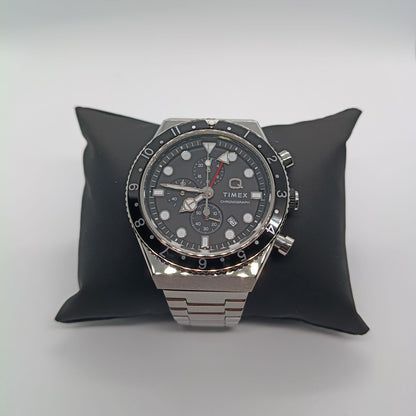 TIMEX TW2V69800 Quartz Men's Watch — Japanese