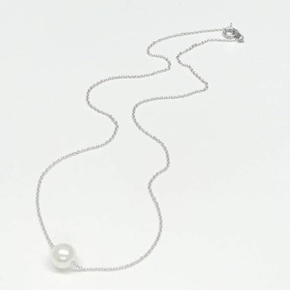 Akoya pearl pendant necklace with 7.5 mm round pearl on 40 cm silver chain
