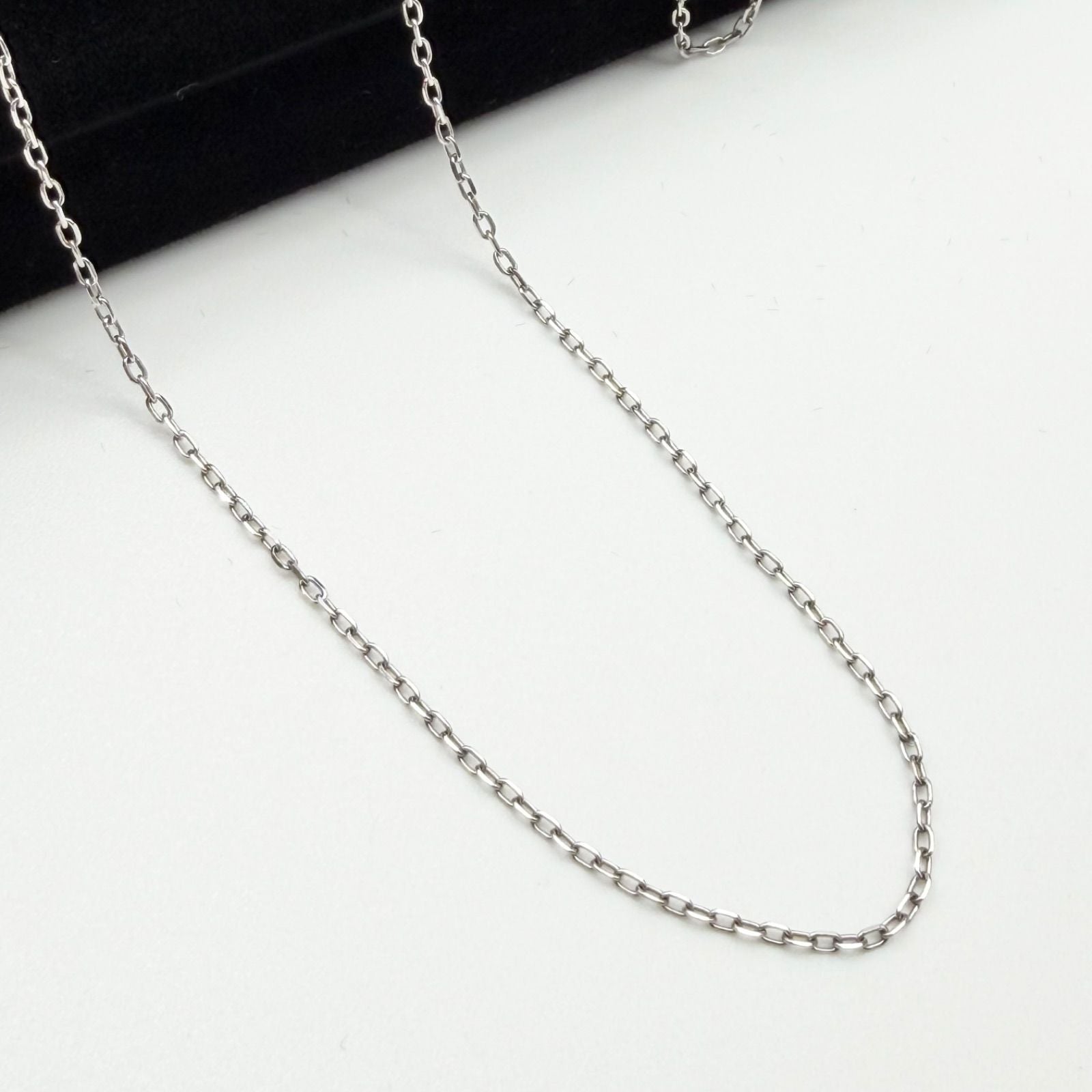 MIKIMOTO K18 white gold chain necklace measuring 40cm and weighing 1.8 grams