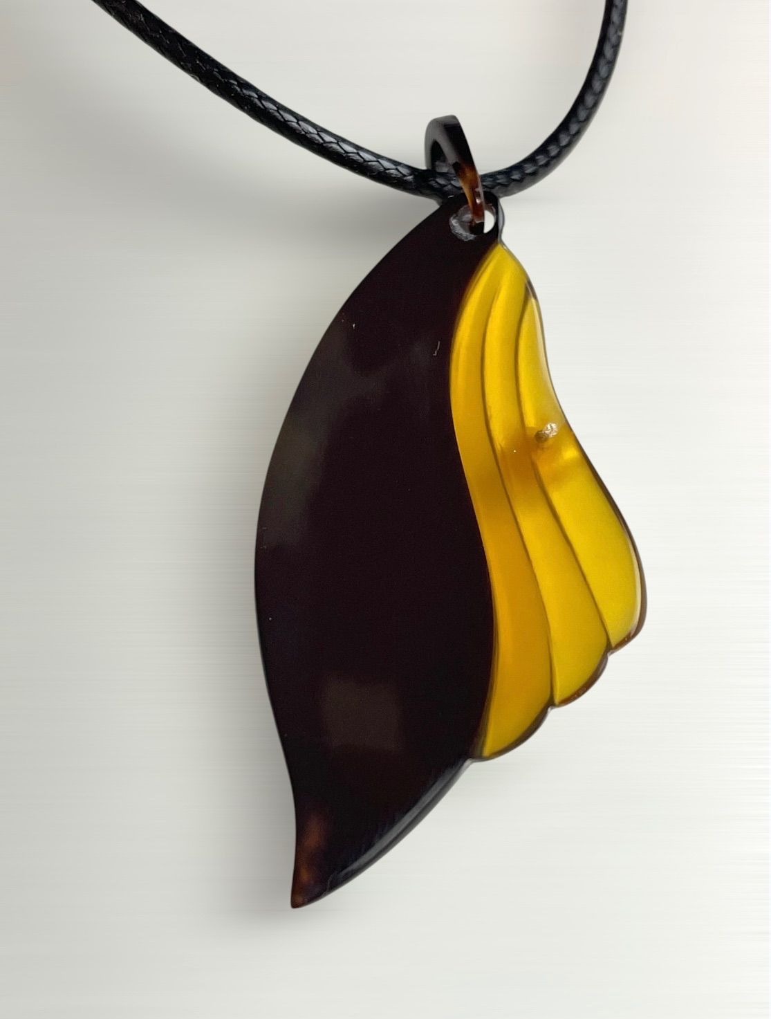 Japanese traditional turtle shell pendant necklace with Akoya pearl on a 42cm+5cm chain