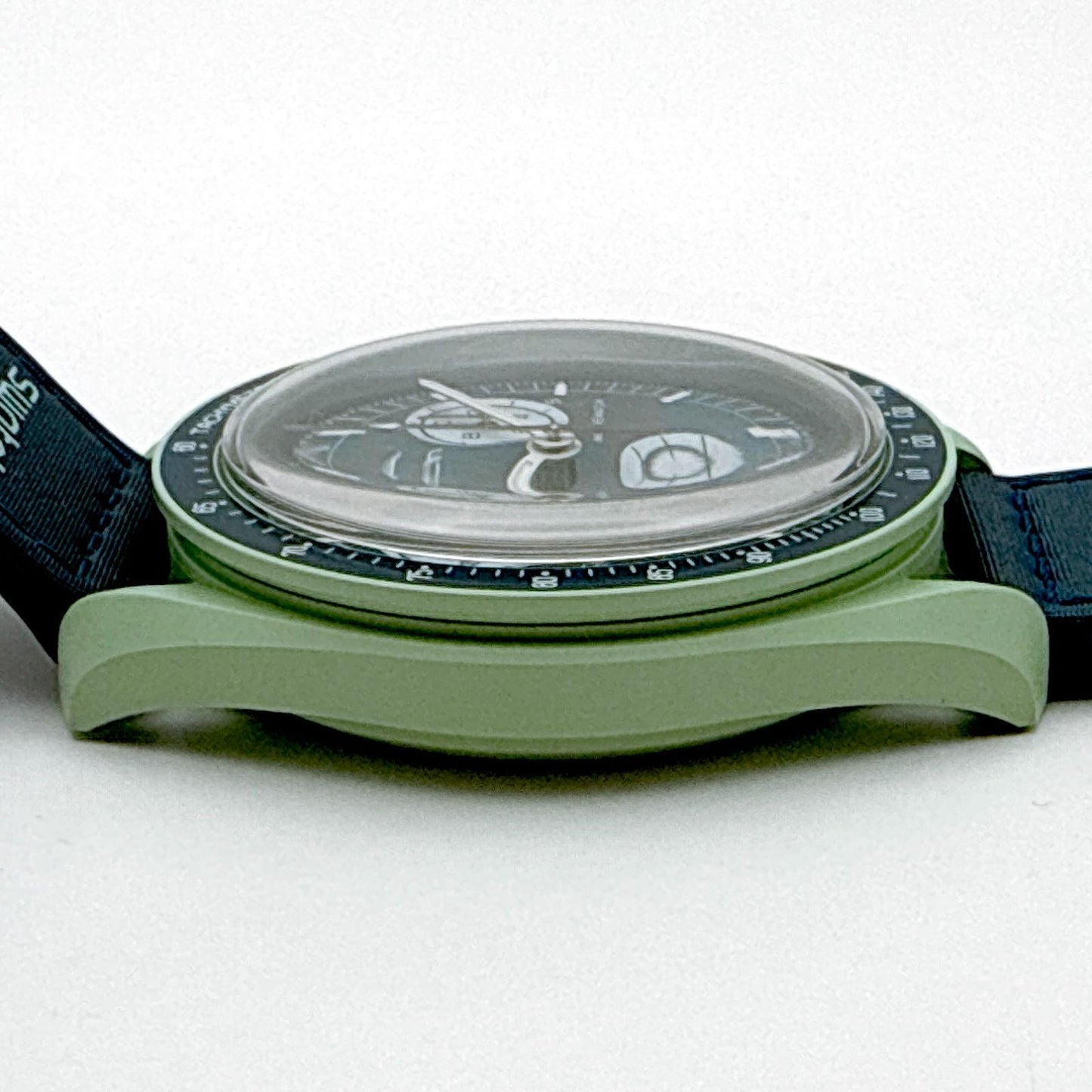 swatch Mission on Earth Quartz Men's — Japanese