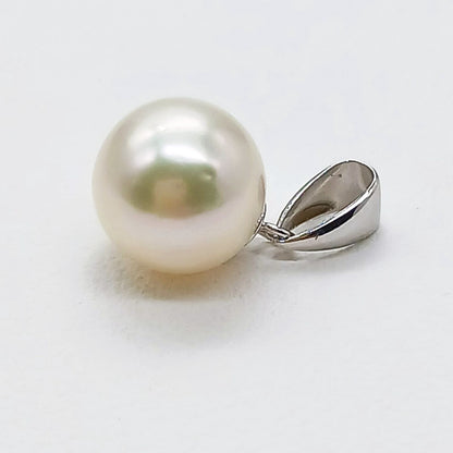 Yamato Akoya pearl pendant with natural white 8.5mm pearl on surgical stainless steel chain
