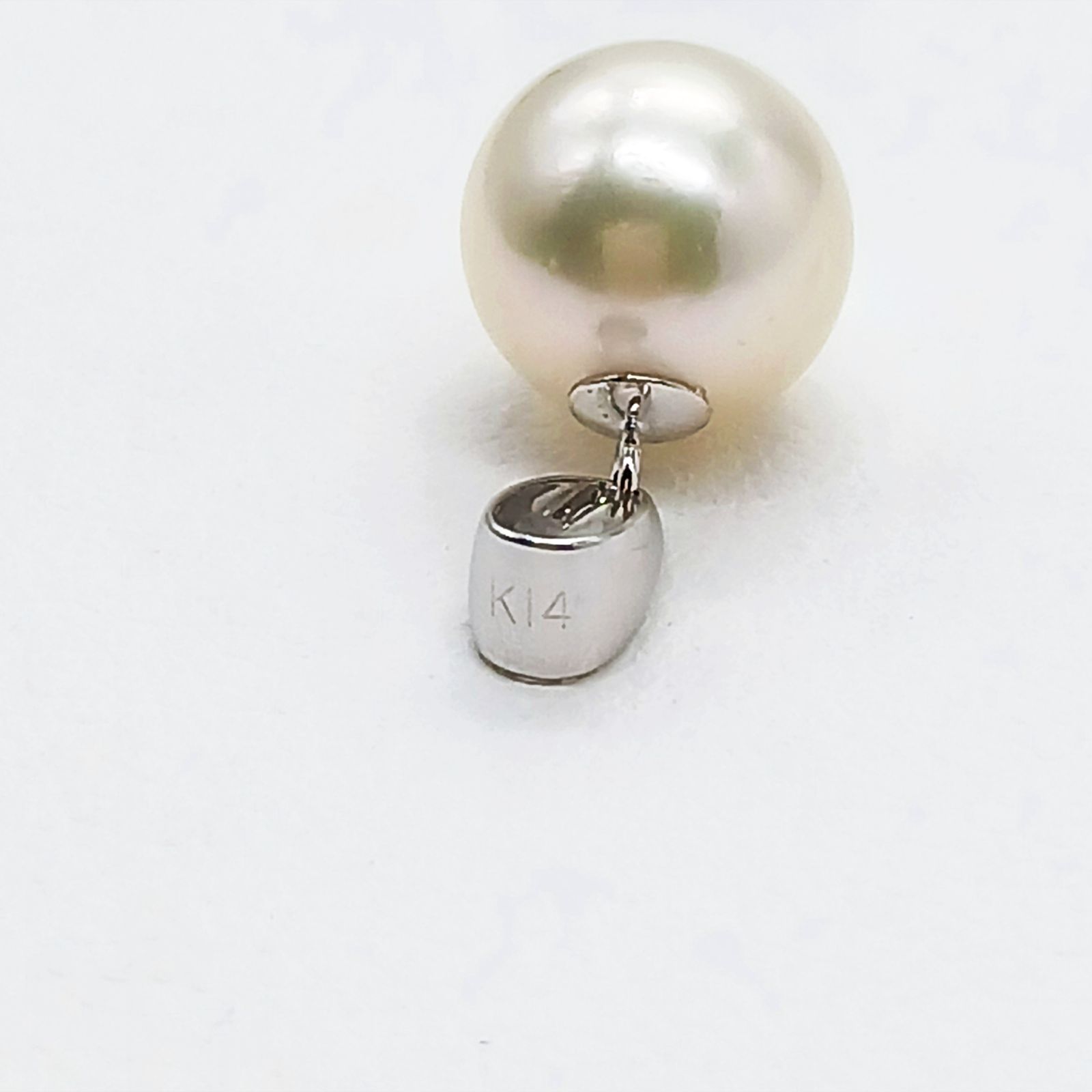 Yamato Akoya pearl pendant with natural white 8.5mm pearl on surgical stainless steel chain