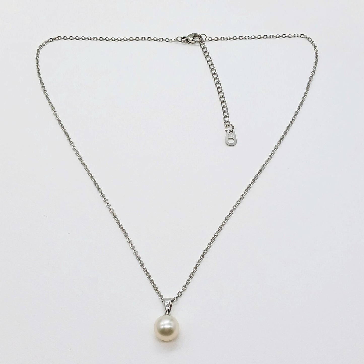 Yamato Akoya pearl pendant with natural white 8.5mm pearl on surgical stainless steel chain