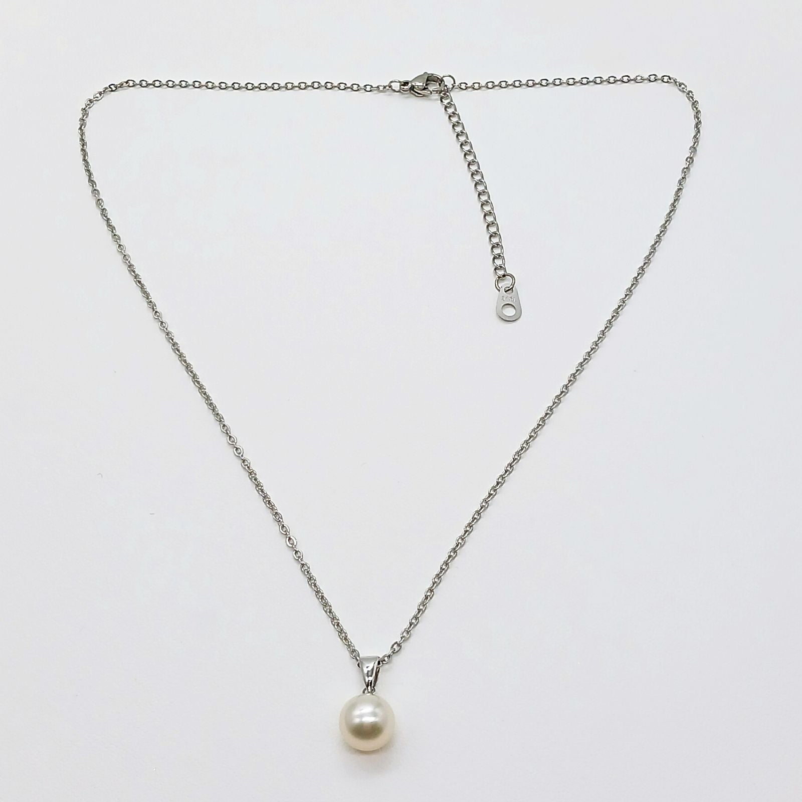 Yamato Akoya pearl pendant with natural white 8.5mm pearl on surgical stainless steel chain