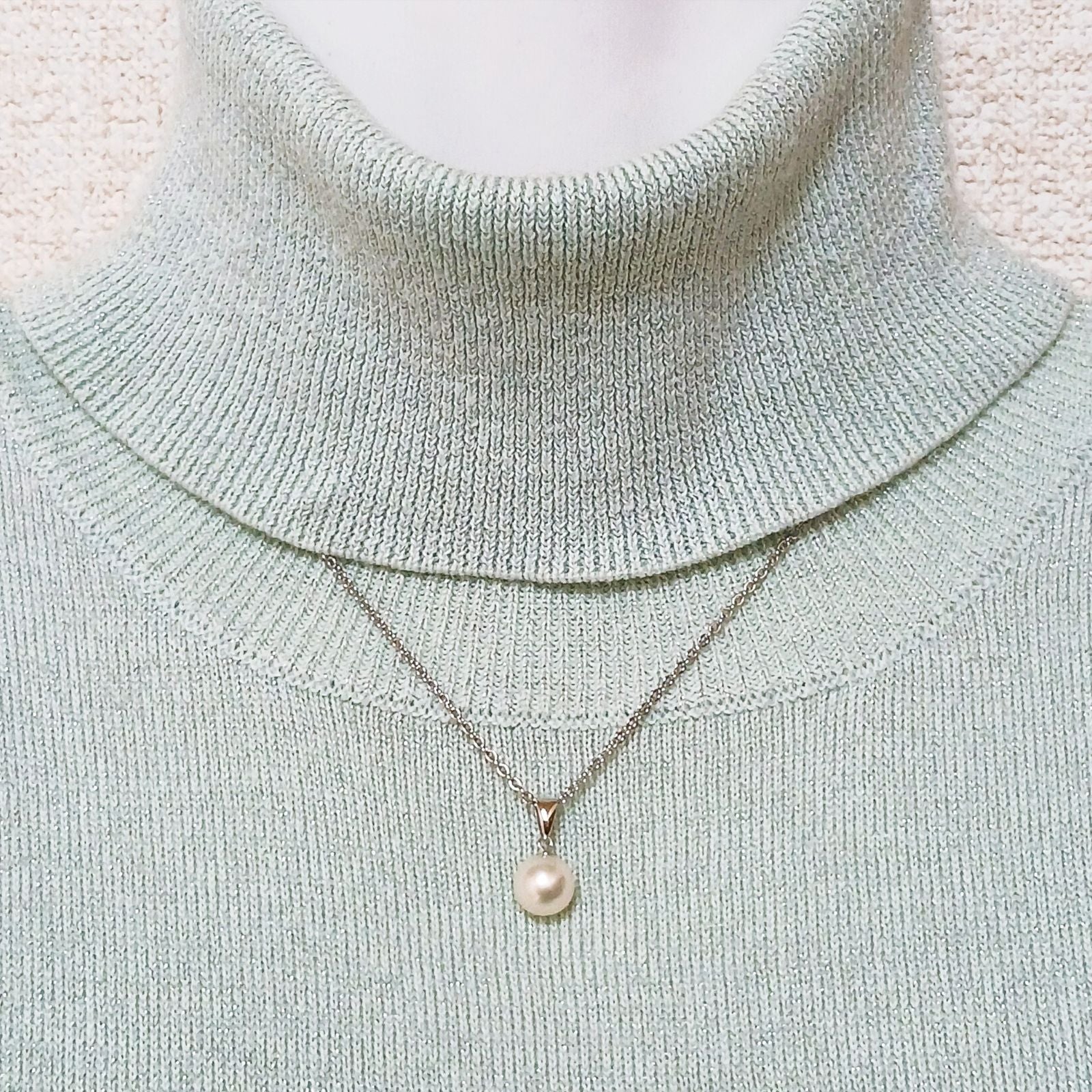 Yamato Akoya pearl pendant with natural white 8.5mm pearl on surgical stainless steel chain