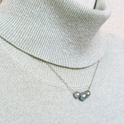 Akoya pearl 3-piece threaded necklace with dark blue-gray pearls and silver chain, 40 cm length