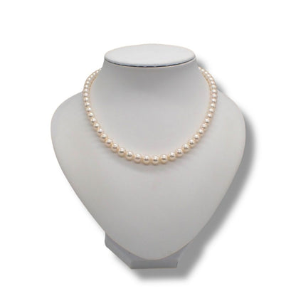 Tasaki Pearl 6.0-7.7mm pearl necklace and matching earrings two-piece set