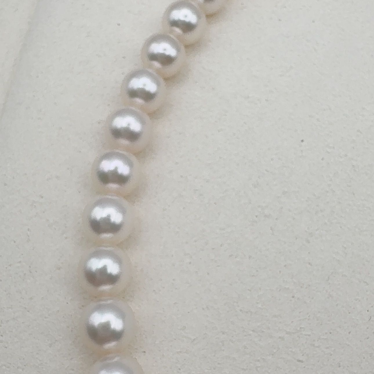 MIKIMOTO Necklace featuring 7mm pearls measuring 43 cm in length with a polished finish
