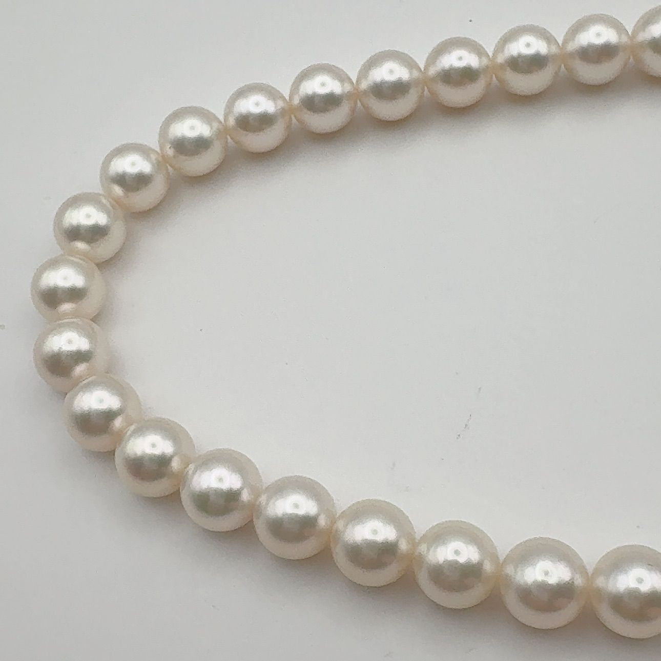 MIKIMOTO Necklace featuring 7mm pearls measuring 43 cm in length with a polished finish
