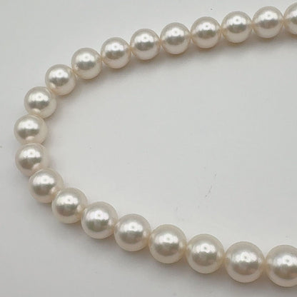MIKIMOTO Necklace featuring 7mm pearls measuring 43 cm in length with a polished finish