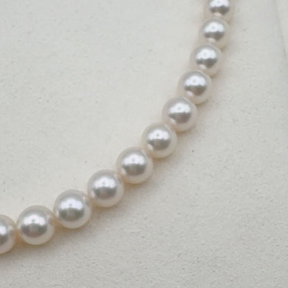 MIKIMOTO Necklace featuring 7mm pearls measuring 43 cm in length with a polished finish
