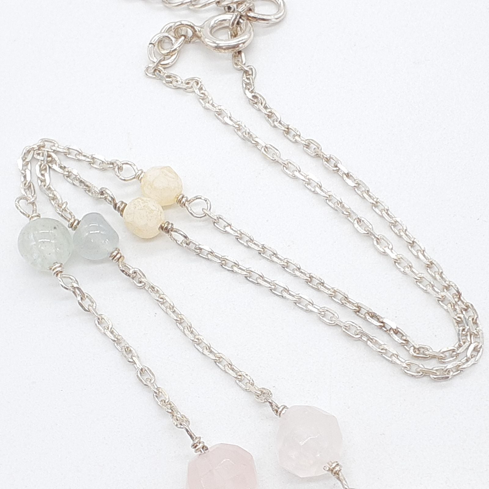 Agete silver necklace featuring a Cauldron stone pendant on a 37 cm adjustable chain