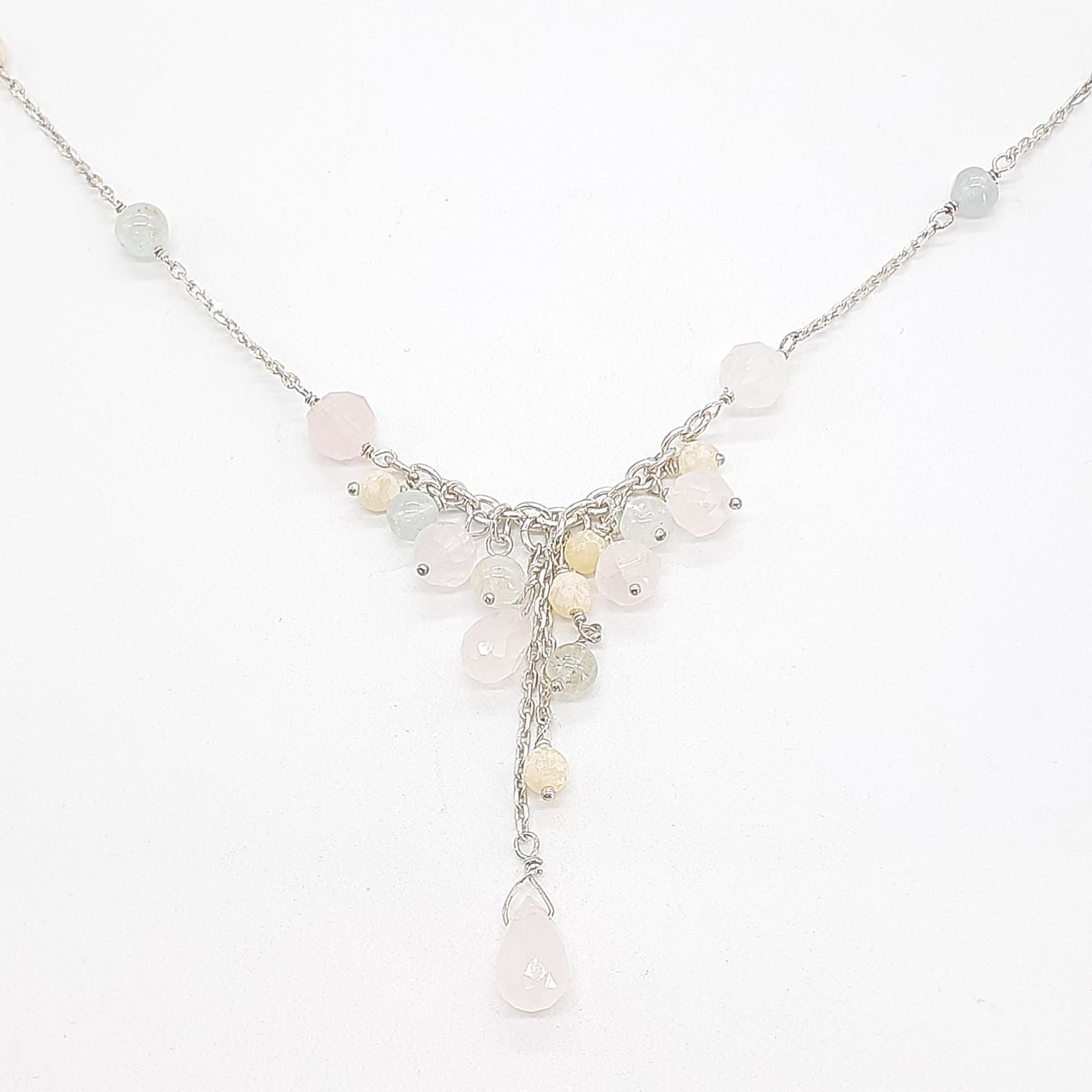 Agete silver necklace featuring a Cauldron stone pendant on a 37 cm adjustable chain